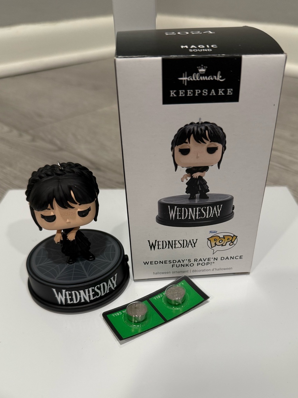 2024 Hallmark WEDNESDAY Rave'N Dance Funko Pop! Halloween Christmas Ornament NEW